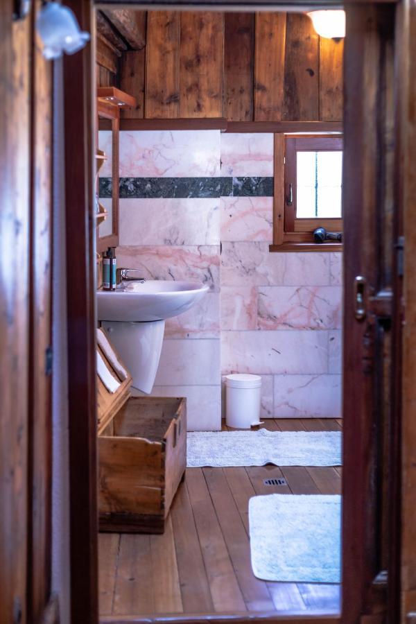 Antica Casa Di Montagna Maison Bovard Valgrisenche Eksteriør bilde